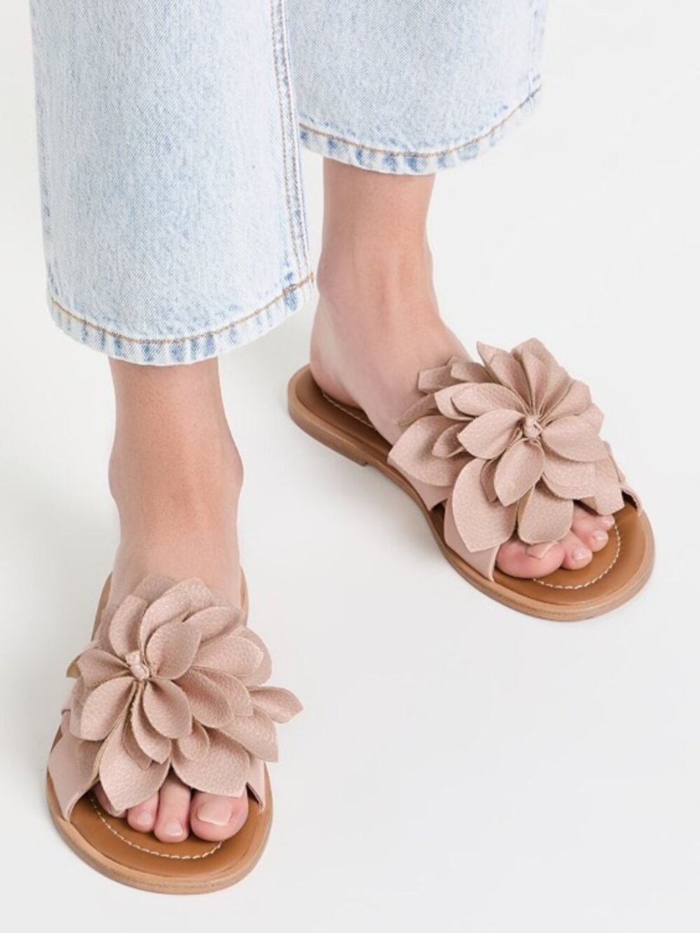 NWT See By Chloe Magnolia Flower Flat Sandals in Powder Vanity Size 36